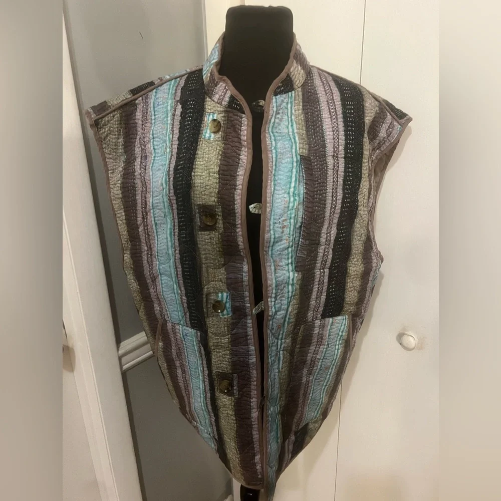 Reclaimed vintage unisex quilted vest in stripe - Picture 1 of 4